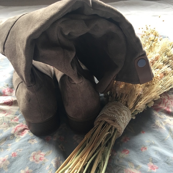 Tan Knee High Boots - Picture 2 of 2